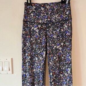Lululemon Groove Super High Rise Flair Pant Floral Nulu Women’s 4 Athletic